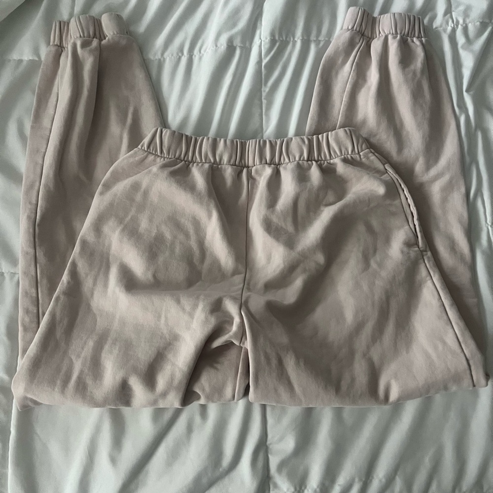 light pink brandy melville sweatpants